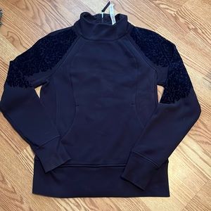 Lululemon pullover sweatshirt